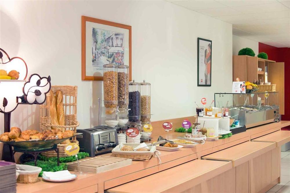 فندق Ibis روسكوف المطعم الصورة